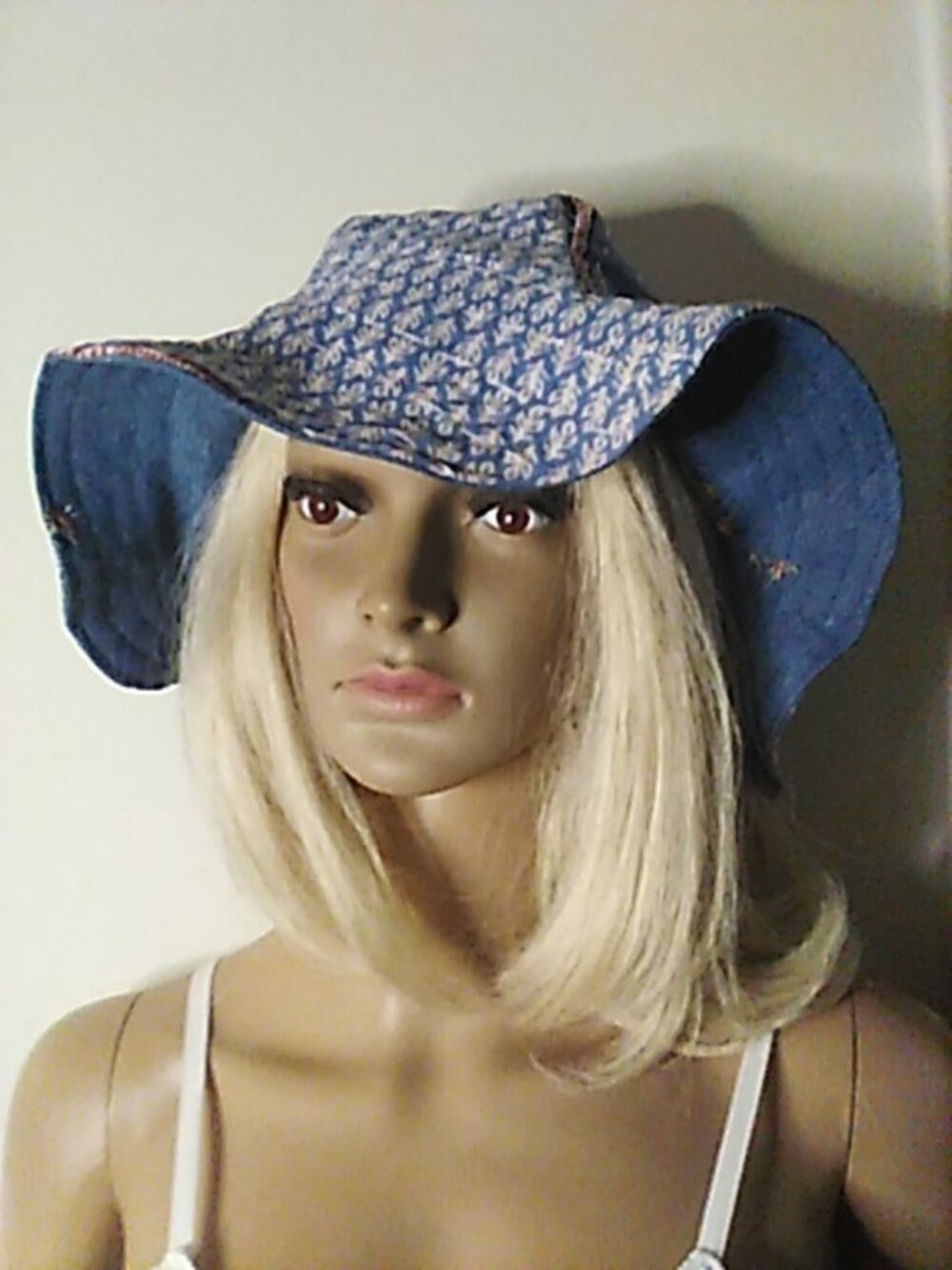 Kantha Sun Hat Blue Lace Flower With Denim With Flowers M-L Reversible KS15.